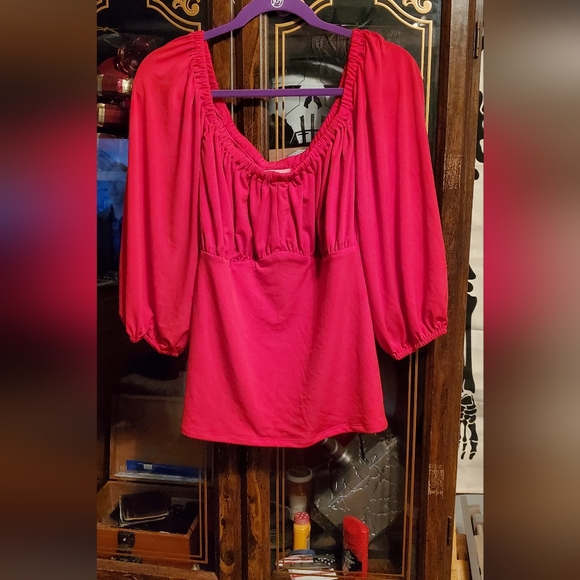 PEASANT TOP VACATION BLOUSE IN Red VIXEN BY MICHELINE PITT - Picture 5 of 9